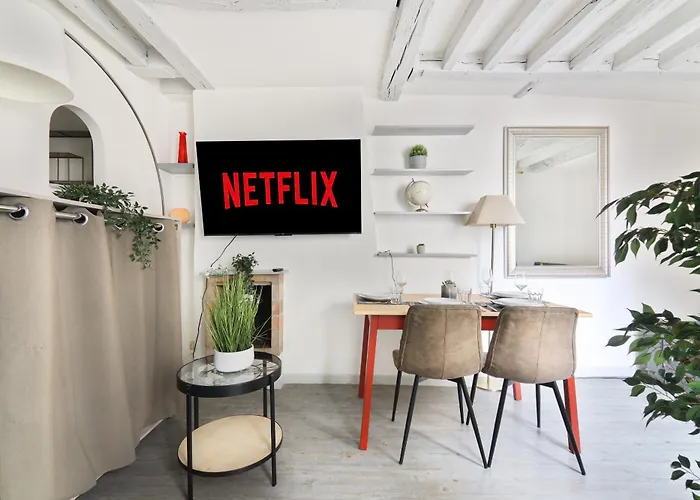 Elegant Quartier Ile Saint Louis Free Netflix 아파트 파리